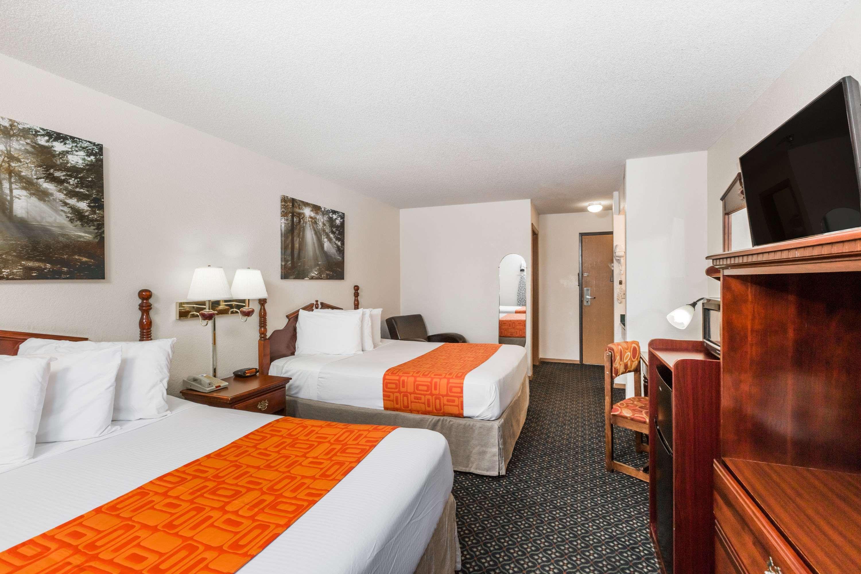 Howard Johnson By Wyndham Wichita Airport מראה חיצוני תמונה