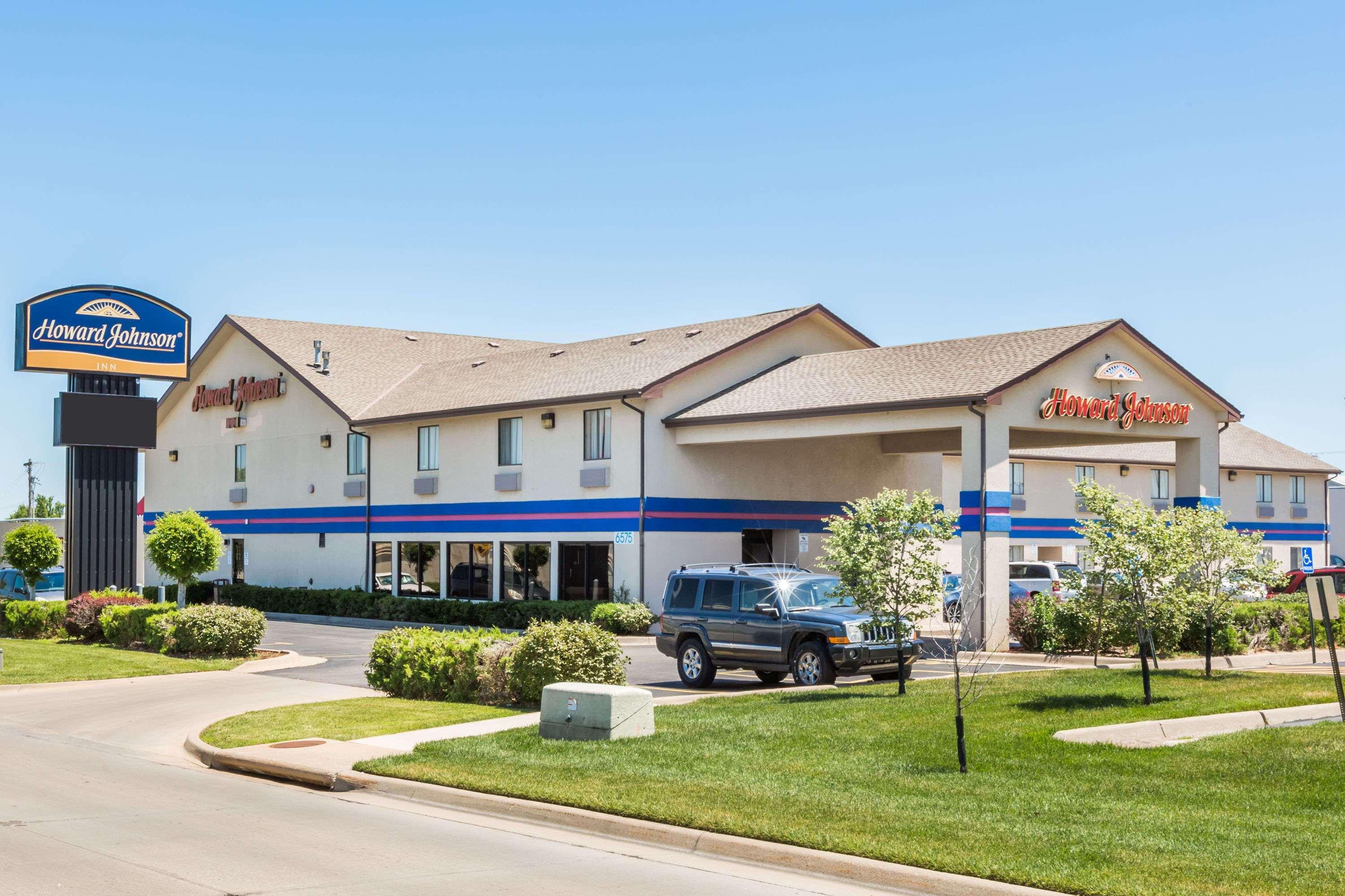 Howard Johnson By Wyndham Wichita Airport מראה חיצוני תמונה