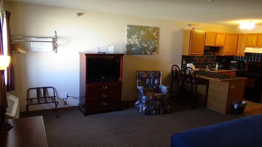 Howard Johnson By Wyndham Wichita Airport מראה חיצוני תמונה