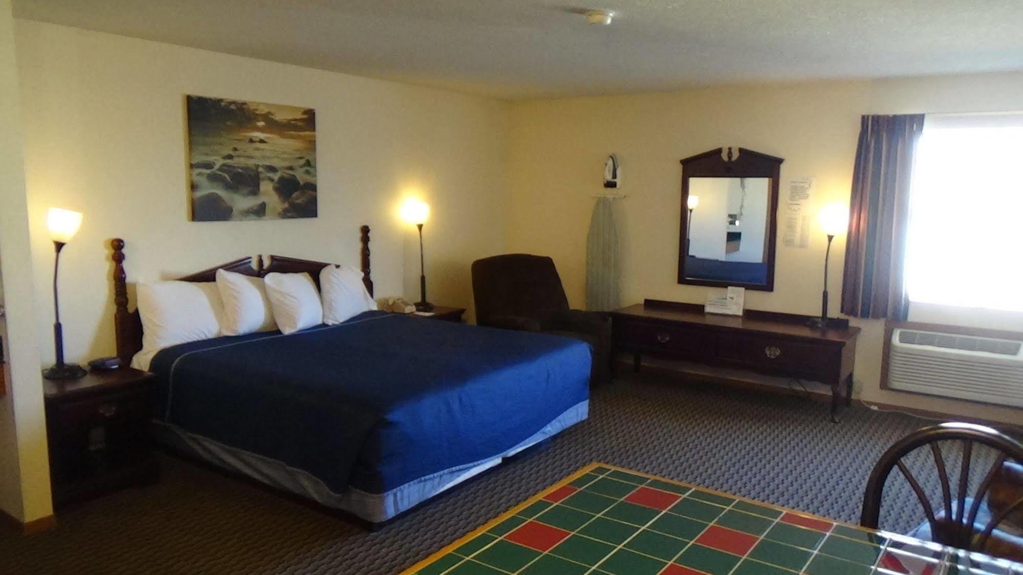 Howard Johnson By Wyndham Wichita Airport מראה חיצוני תמונה