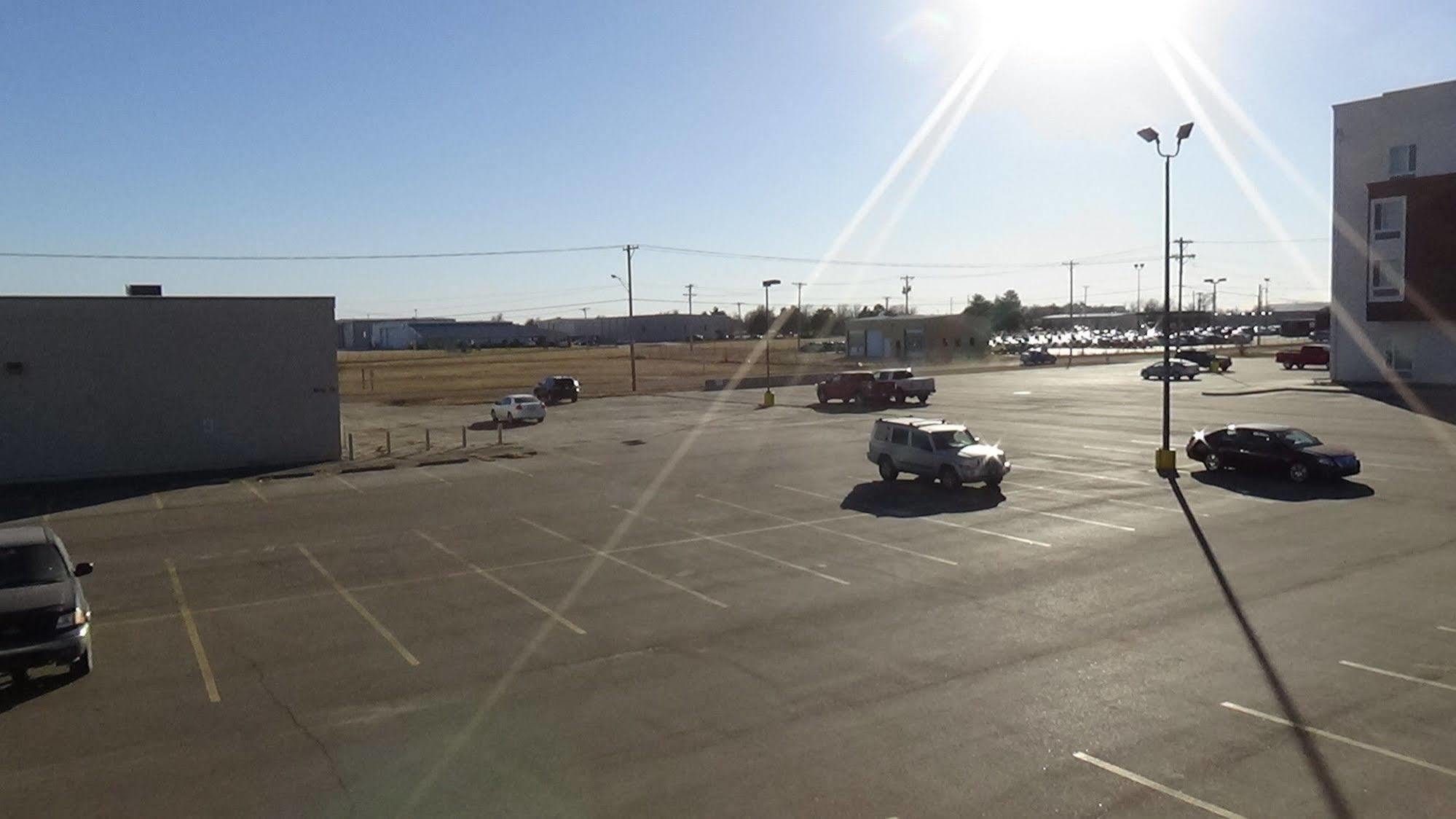 Howard Johnson By Wyndham Wichita Airport מראה חיצוני תמונה