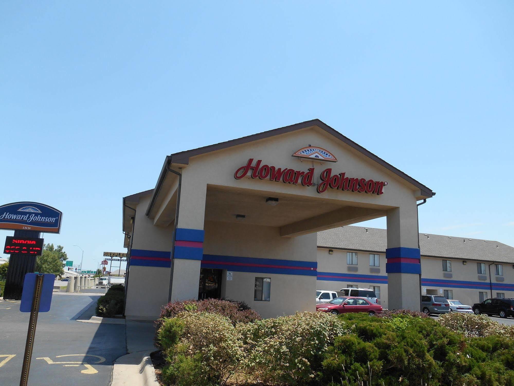 Howard Johnson By Wyndham Wichita Airport מראה חיצוני תמונה